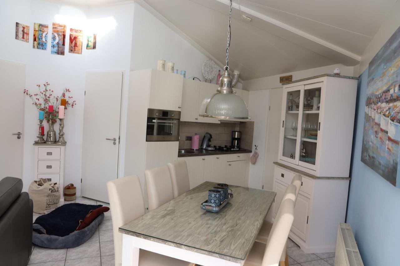 Ferienhaus Am Meer Mit Kamin & Sauna - Seestern 251 Юлианадорп Экстерьер фото